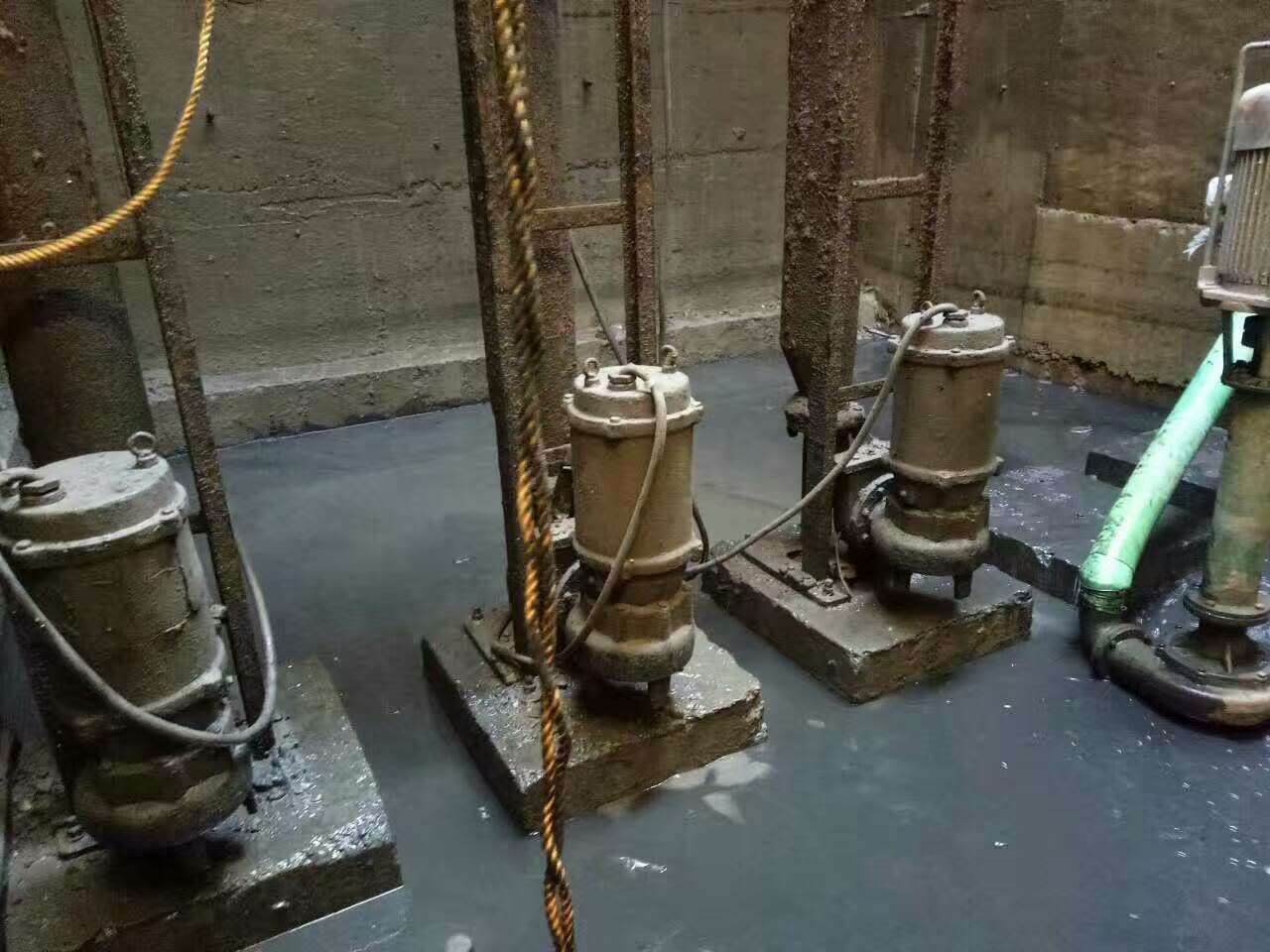 瑞丽污水池清理